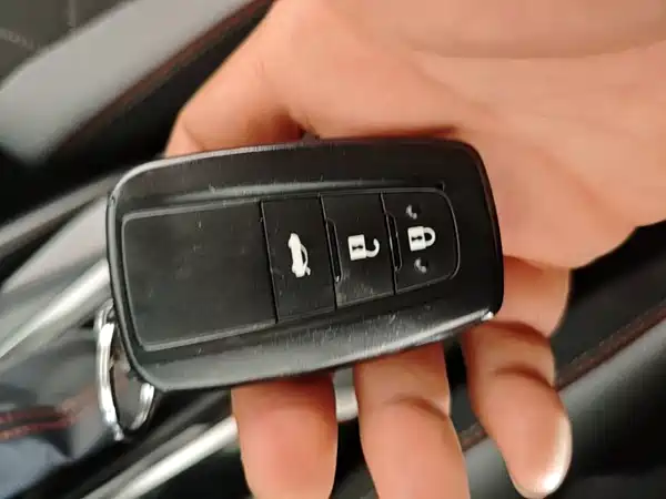 Toyota Corolla 2023, фото 8
