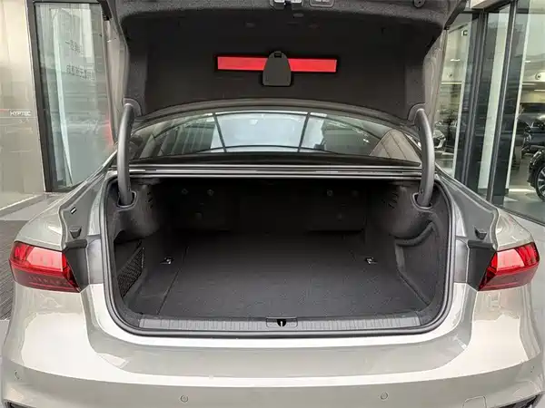 Audi A7L 2024, фото 13