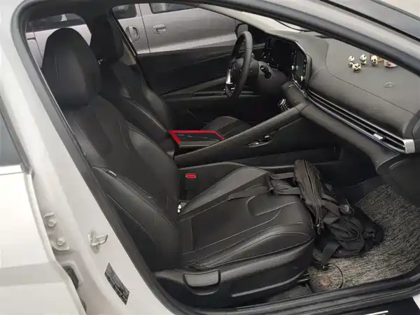 Hyundai Elantra 2021, фото 15