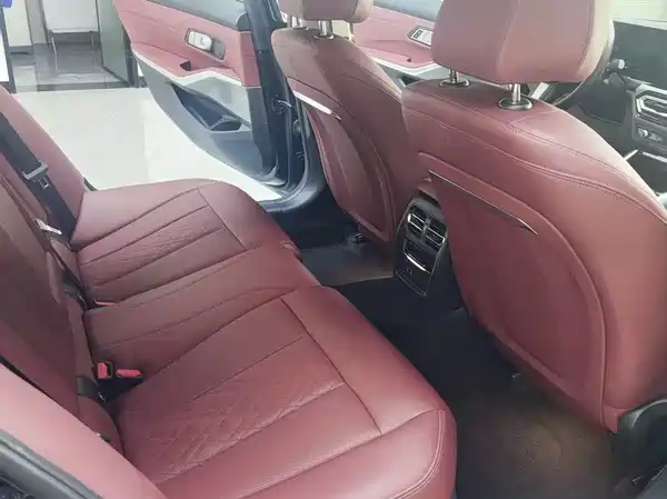 BMW 3 Series 2023, фото 14