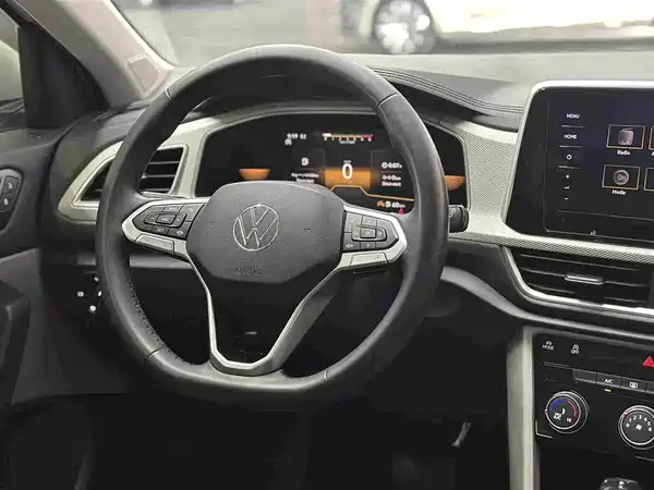 Volkswagen T-ROC 2023, фото 12