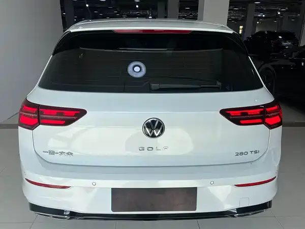 Volkswagen Golf 2023, фото 5