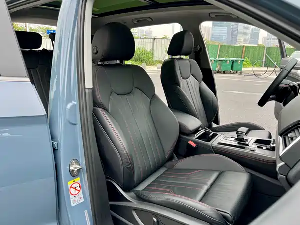 Audi Q5L 2022, фото 15