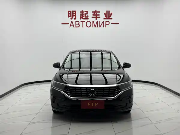 Volkswagen Passat 2023, фото 2