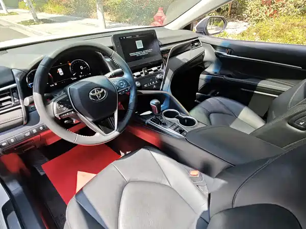 Toyota Camry 2021, фото 20