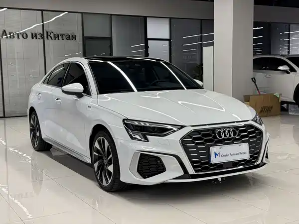Audi A3 2023, фото 3