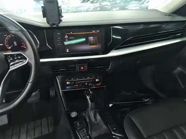Volkswagen Passat 2023, фото 12