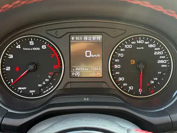 Audi Q2L 2023, фото 25