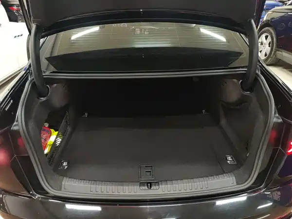 Audi A6L 2023, фото 18