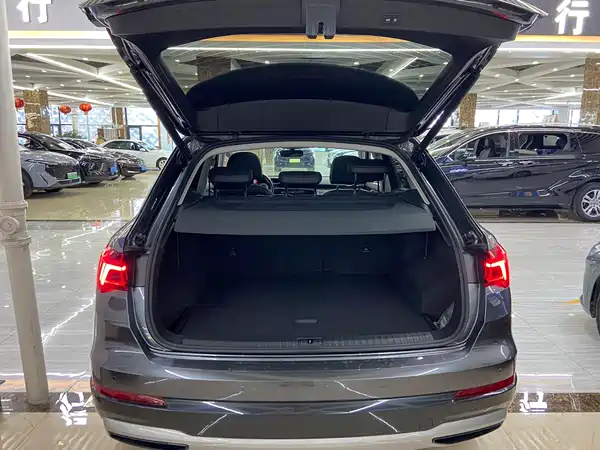 Audi Q3 2023, фото 11