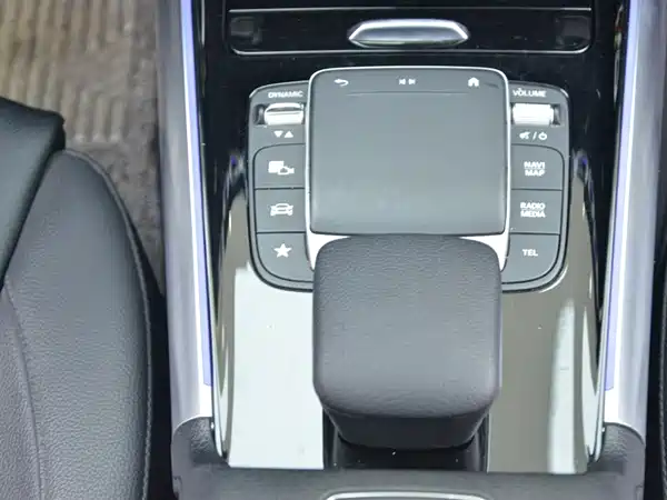 Mercedes-Benz GLA 2022, фото 9