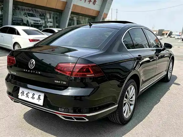 Volkswagen Magotan 2023, фото 12