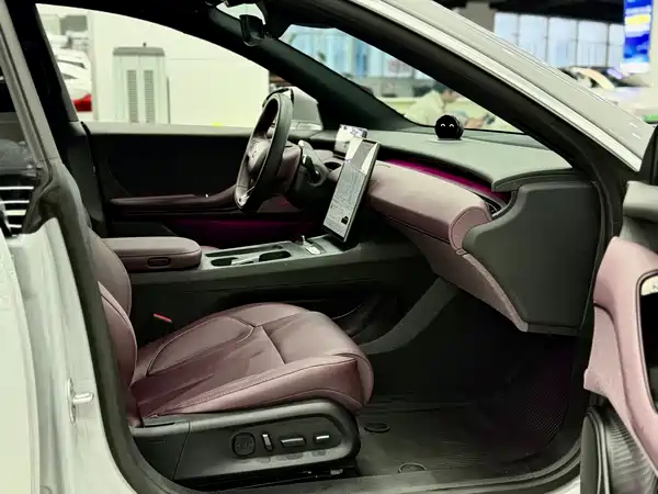 NIO ET5T 2024, фото 8