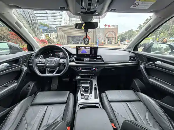 Audi Q5L 2022, фото 13